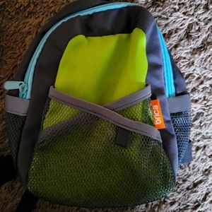 Kids backpack harness with leash